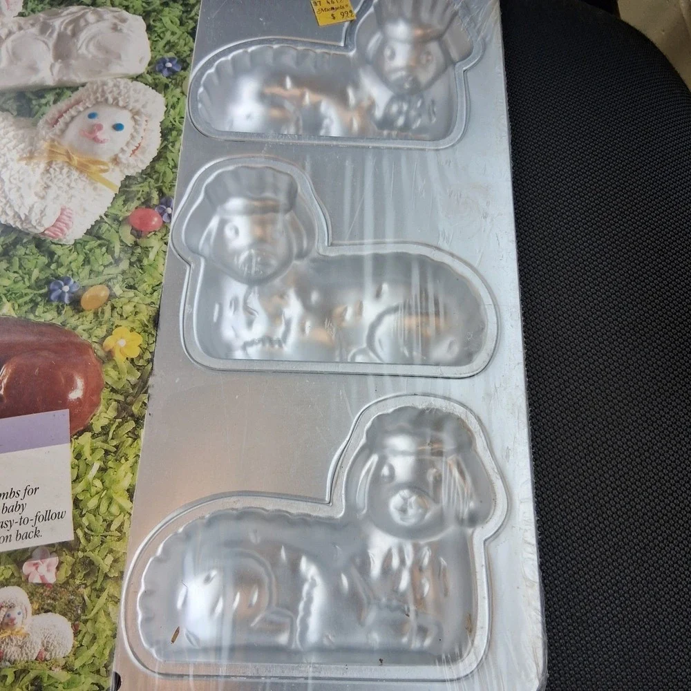 Vintage NOS 90s Wilton Mini Lamb Cake Pan Candy Molds NEW